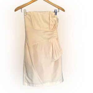 BCBG Sleeveless VINTAGE Dress Light Peach Size 2 Women’s